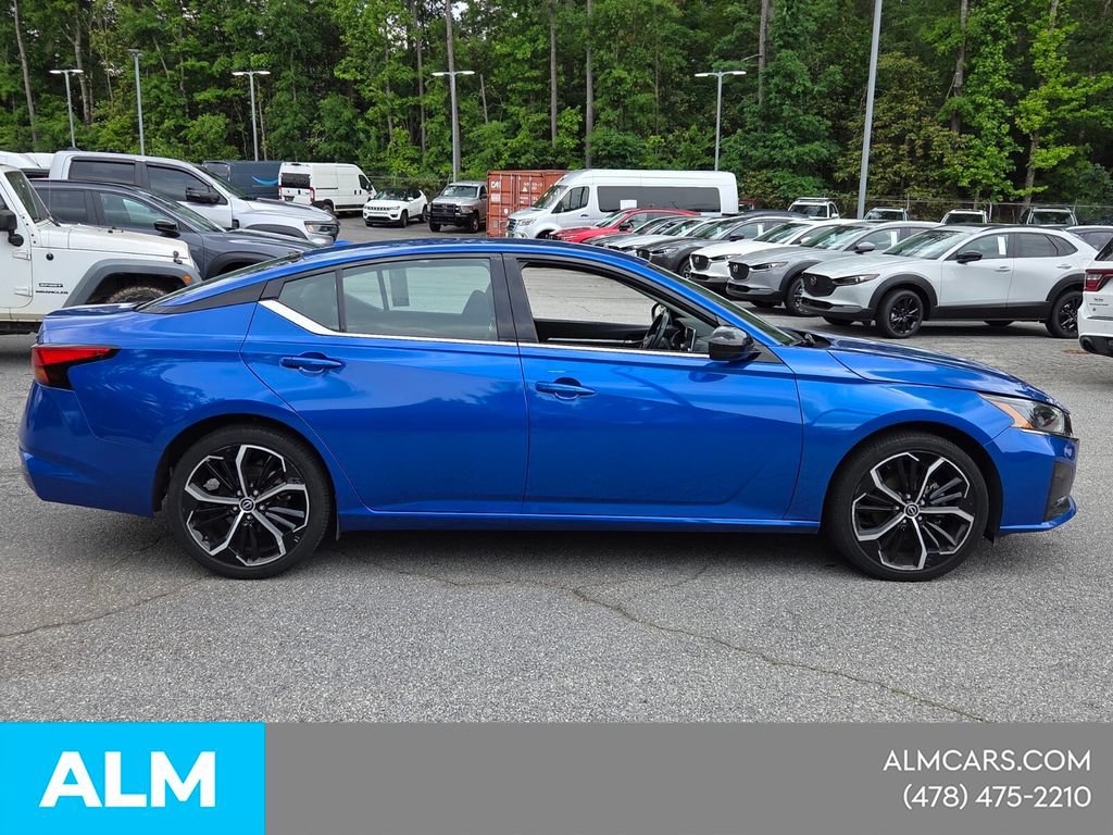 Used 2025 Nissan Altima 2.5 SR FWD image 15