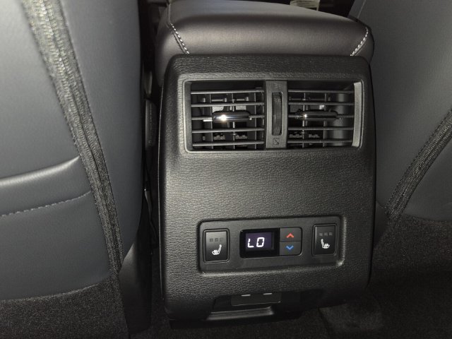 New 2026 Mitsubishi Outlander SEL FWD image 10