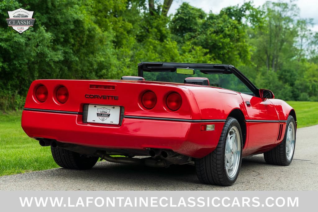 Used 1988 Chevrolet Corvette Convertible RWD image 41