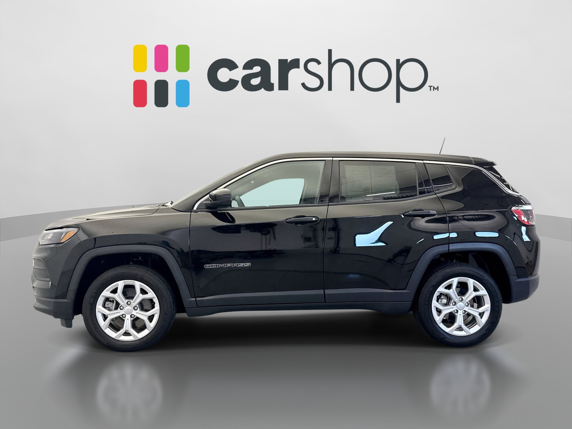 Used 2024 Jeep Compass Sport AWD/4WD image 2
