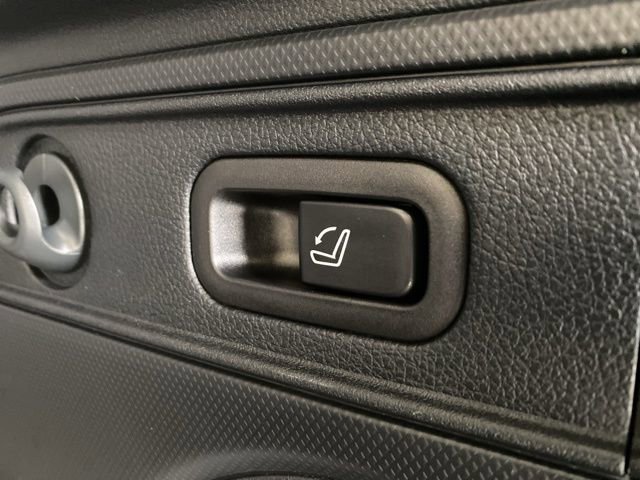 Used 2022 Subaru Forester Limited image 9