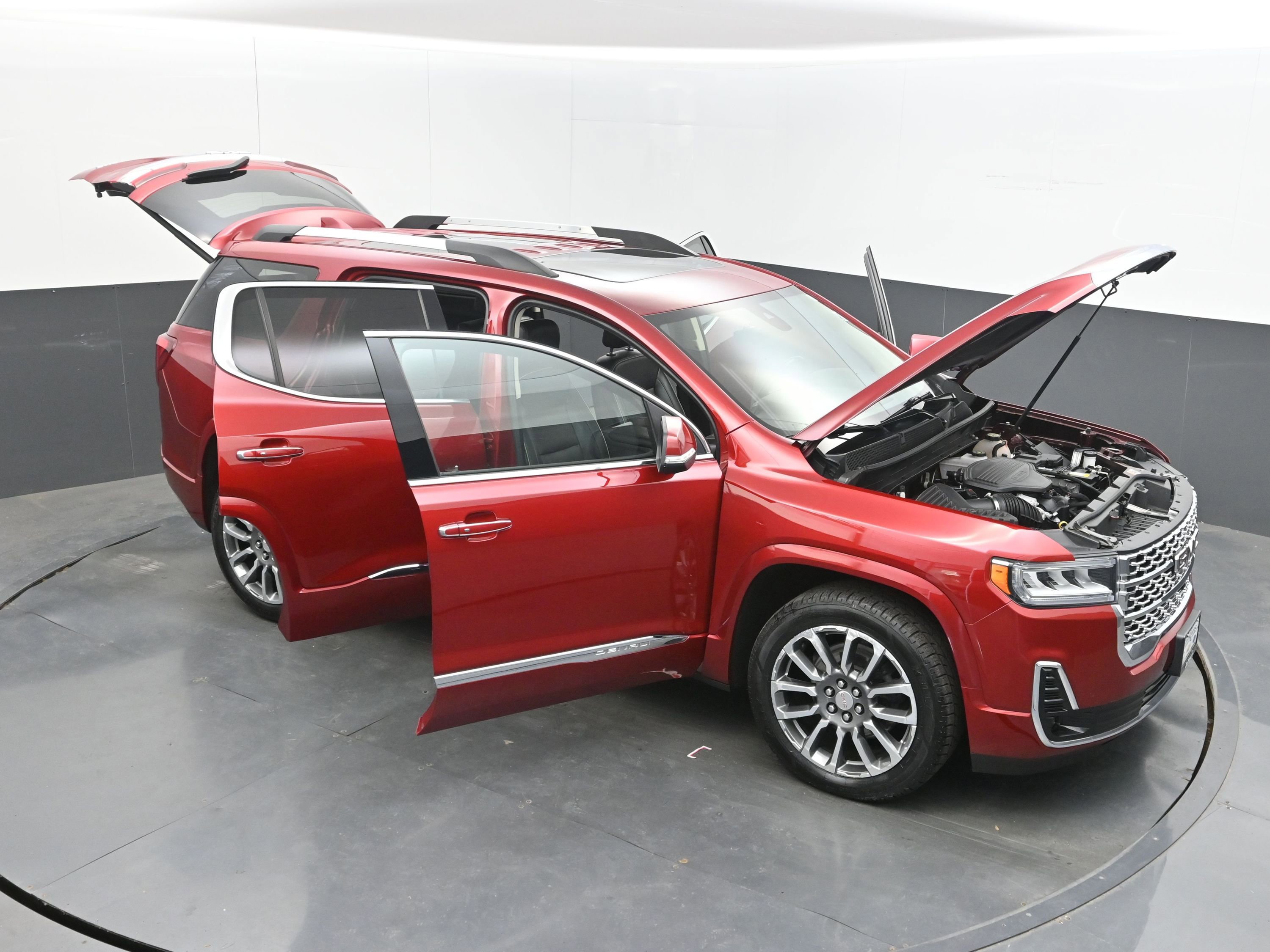 Used 2022 GMC Acadia Denali w/ Denali Ultimate Package AWD/4WD image 38