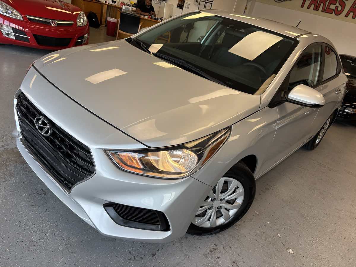 Used 2022 Hyundai Accent SE FWD image 10