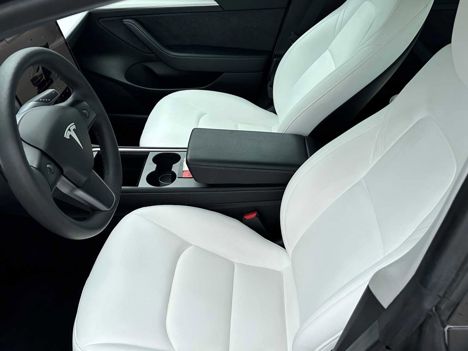 Used 2023 Tesla Model 3 Standard Range image 10