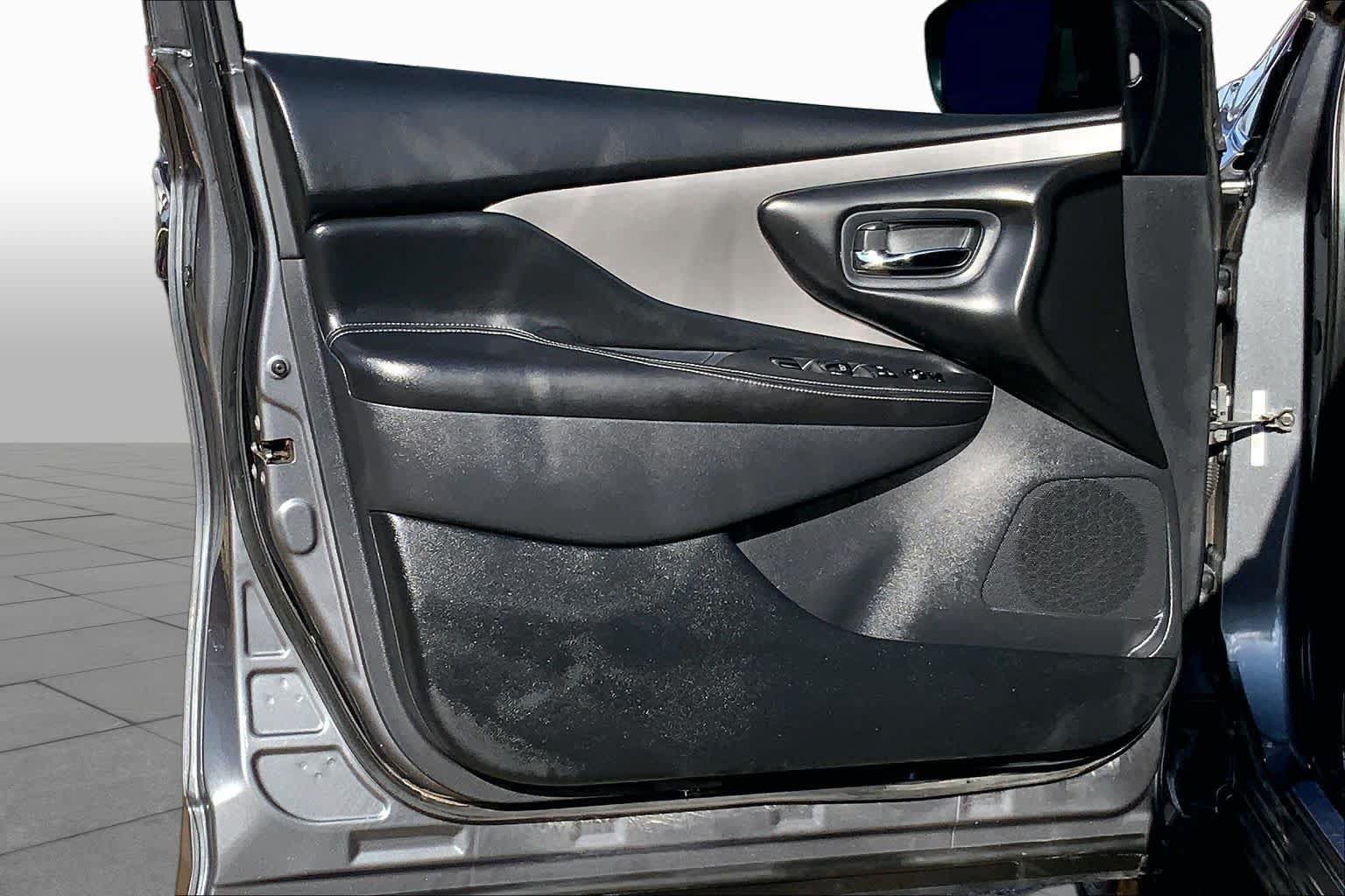 Used 2019 Nissan Murano SV FWD image 22
