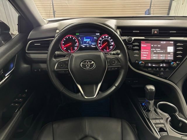 Used 2020 Toyota Camry XSE image 15