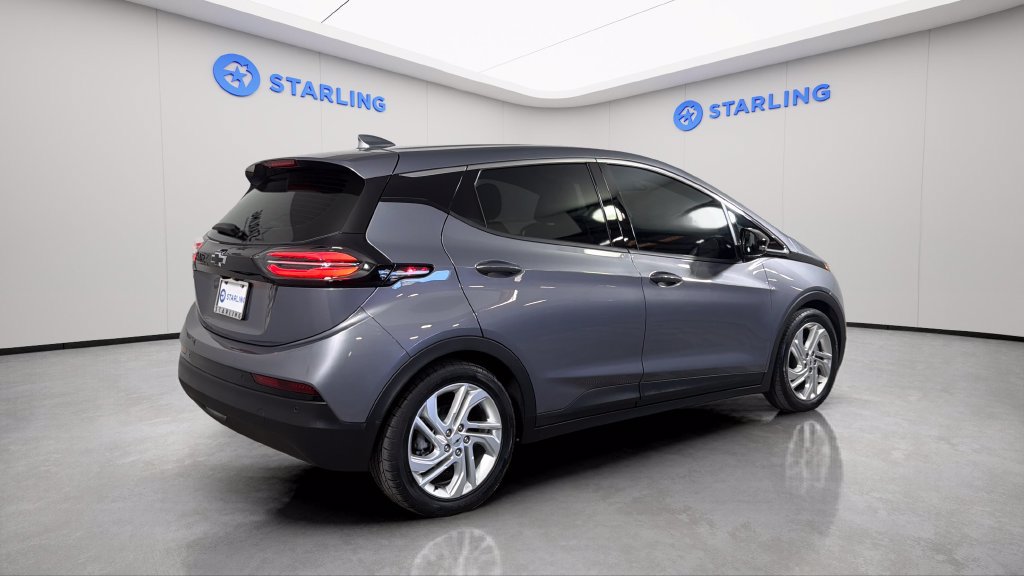 Certified 2023 Chevrolet Bolt LT w/ Driver Confidence Package FWD image 9