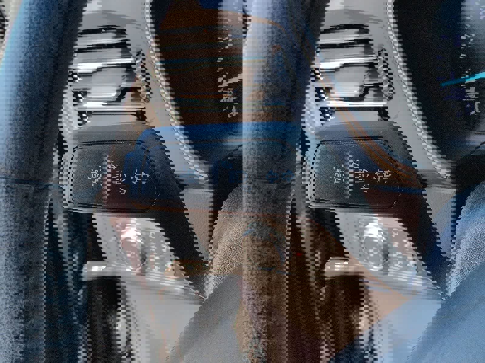 Used 2020 Ford Escape SEL image 27