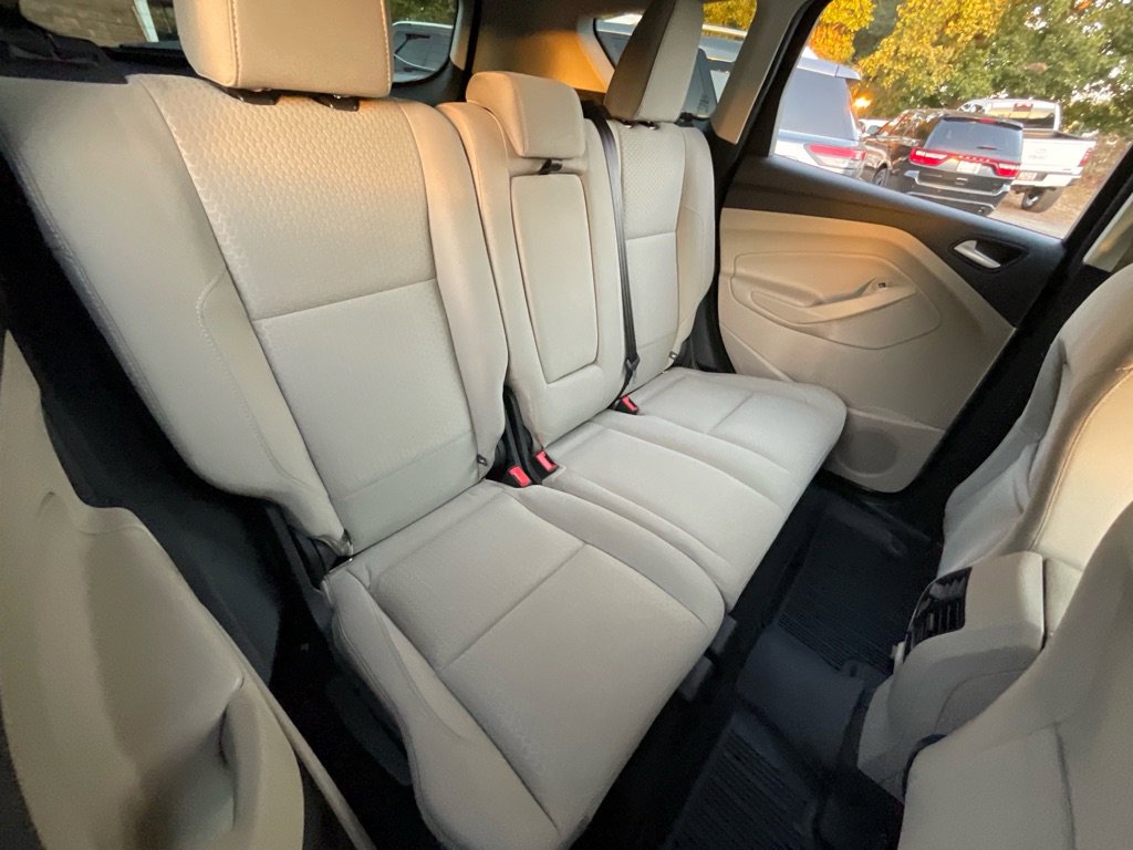 Used 2019 Ford Escape SE image 32