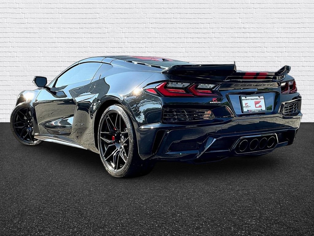 Used 2024 Chevrolet Corvette Z06 RWD image 4