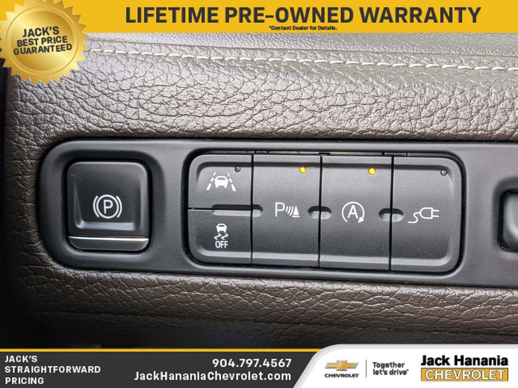 Used 2021 GMC Yukon XL Denali w/ Denali Premium Package image 26