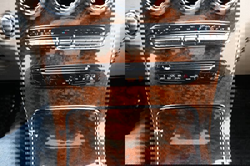 Used 2018 Mercedes-Benz GLC 300 4MATIC Coupe image 38