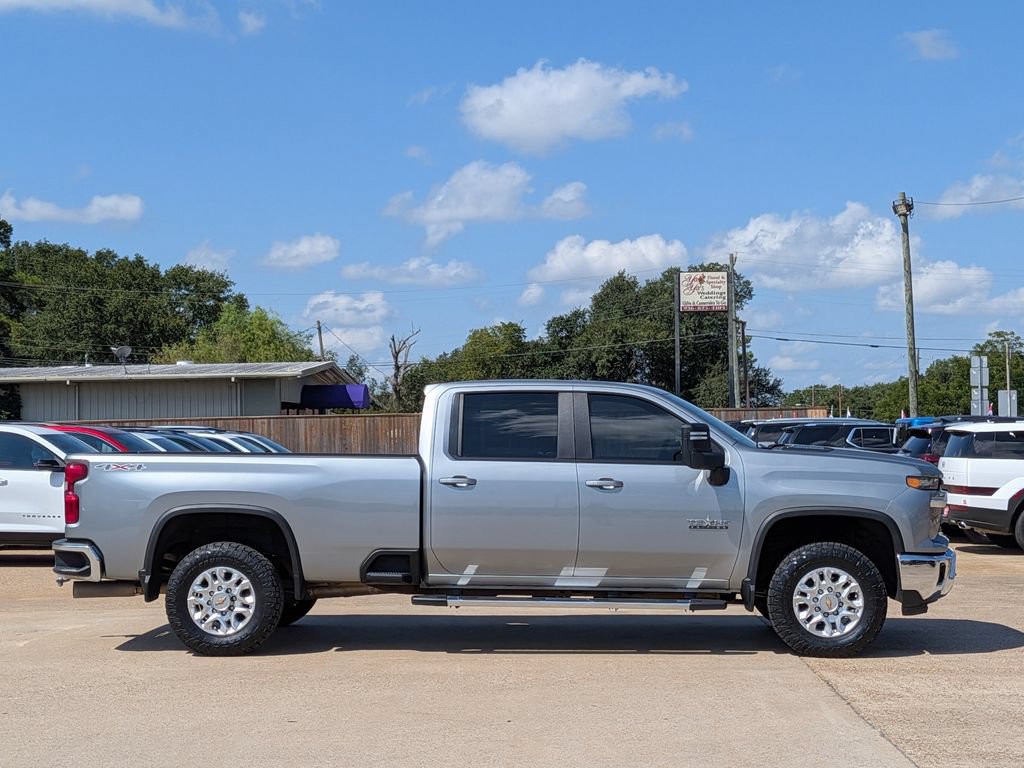 Used 2024 Chevrolet Silverado 2500 LT w/ Texas Edition AWD/4WD image 9