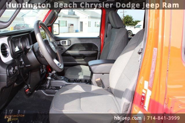 Used 2024 Jeep Wrangler Sahara image 33