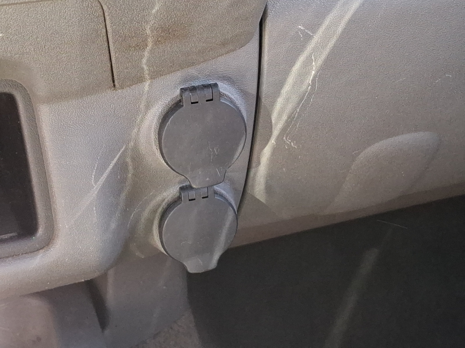 Used 2006 Nissan Frontier LE AWD/4WD image 24