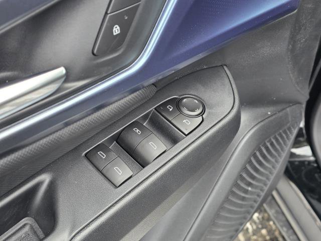 New 2026 Chevrolet Equinox EV LT AWD/4WD image 10