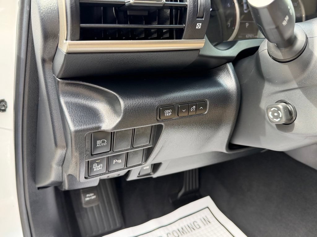 Used 2019 Lexus IS 300 w/ Premium Package RWD image 14