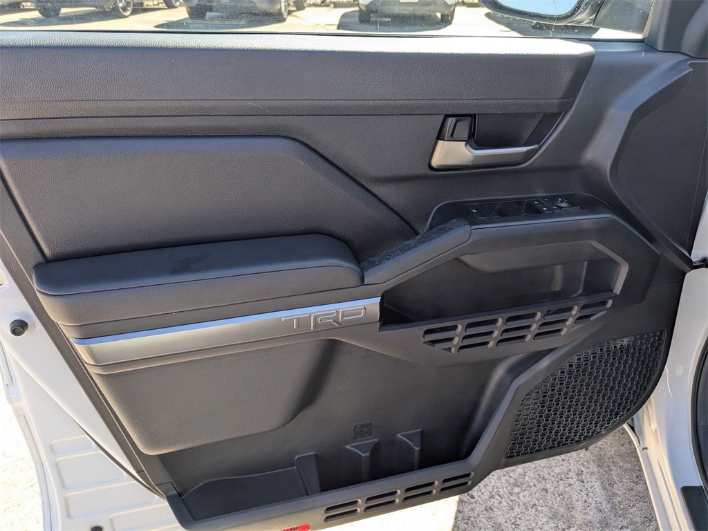 Used 2025 Toyota Tacoma TRD Off-Road image 11