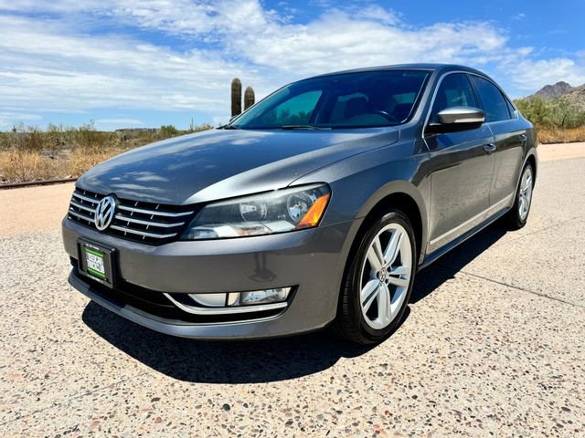 Used 2014 Volkswagen Passat TDI SE FWD image 4