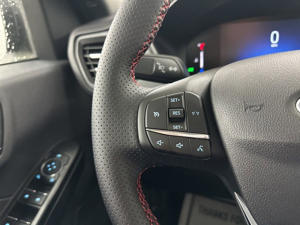 New 2026 Ford Escape ST-Line w/ Cold Weather Package AWD/4WD image 32