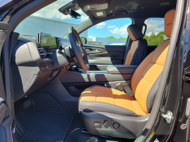 New 2027 Chevrolet Traverse Z71 w/ Enhanced Driving Package AWD/4WD image 23