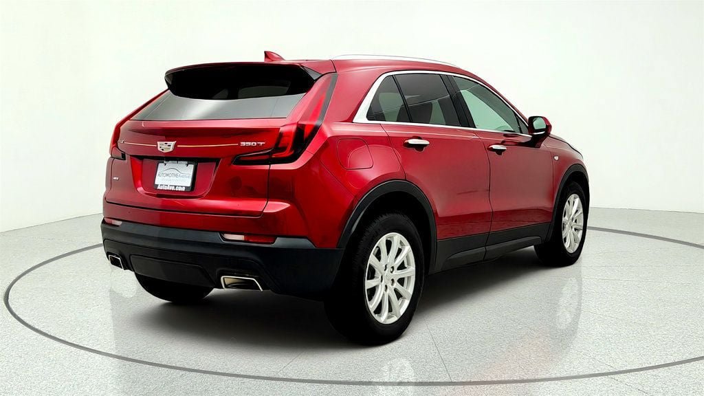 Used 2021 Cadillac XT4 Luxury w/ Cold Weather Package AWD/4WD image 5