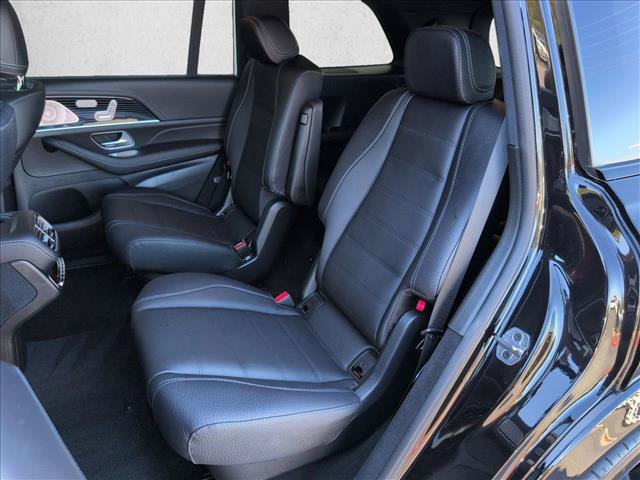 Used 2025 Mercedes-Benz GLS 580 4MATIC image 21