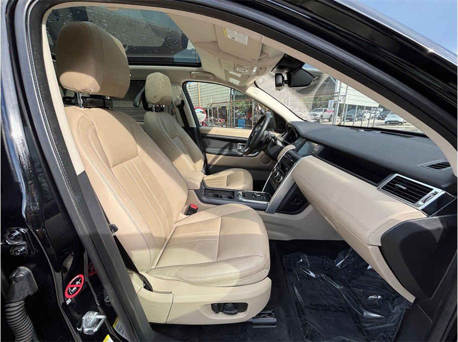 Used 2019 Land Rover Discovery Sport HSE AWD/4WD image 44
