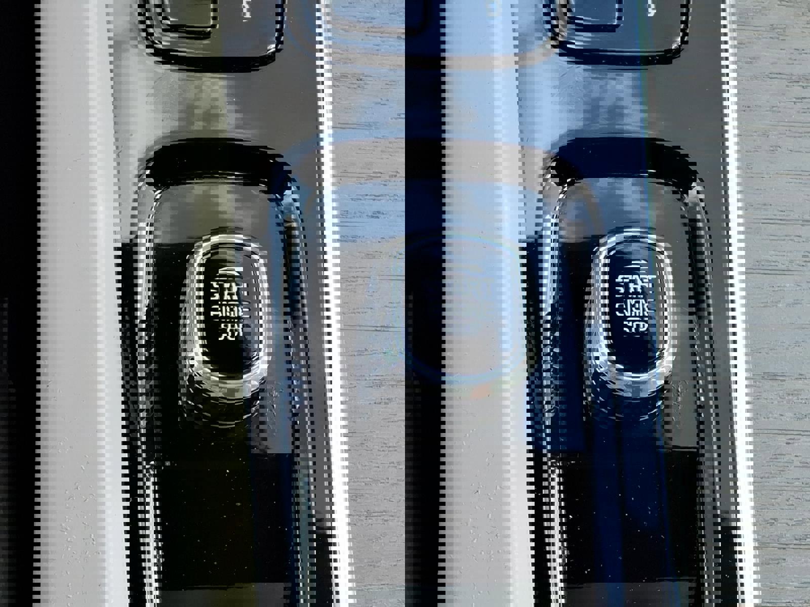 Certified 2023 Volvo XC60 B5 Plus w/ Protection Package Premier image 25