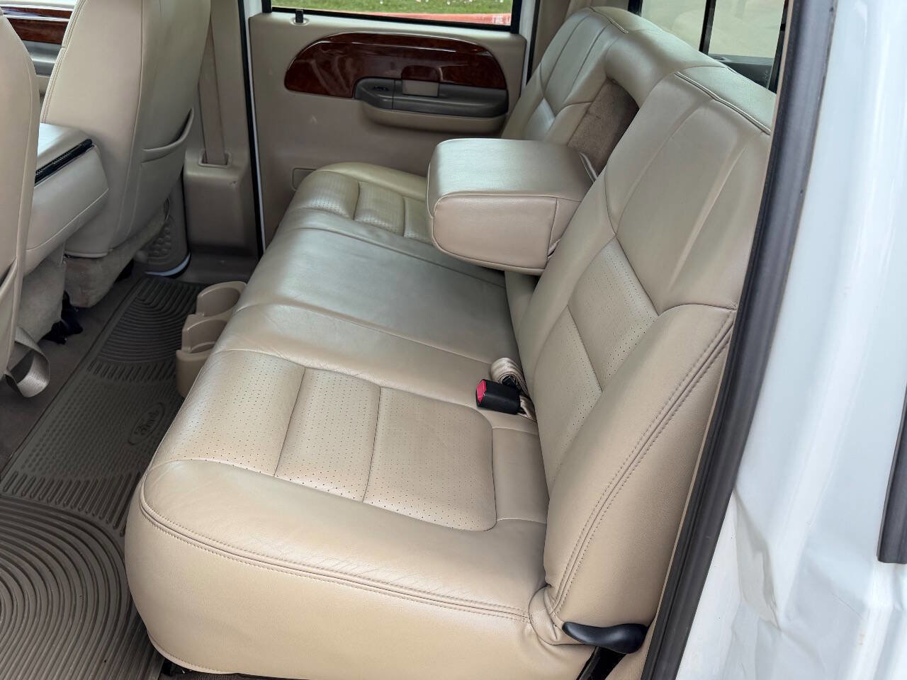 Used 2001 Ford F350 Lariat image 21