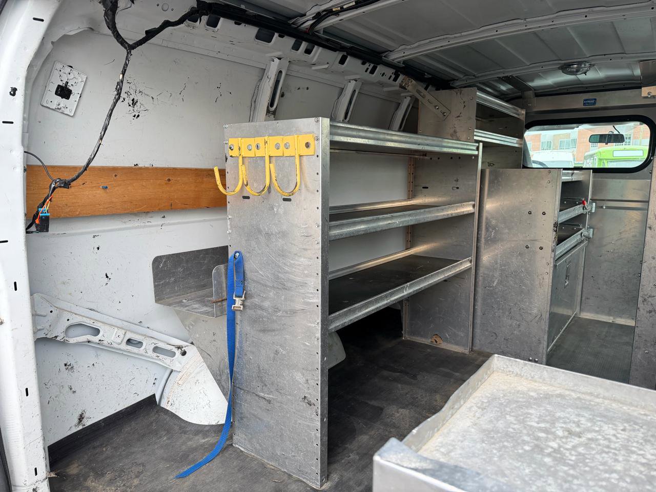 Used 2014 Chevrolet Express 2500 RWD image 13