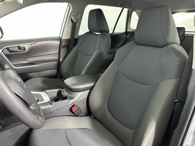 Used 2023 Toyota RAV4 LE AWD/4WD image 13