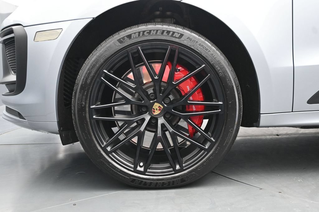 New 2024 Porsche Macan GTS AWD/4WD image 8