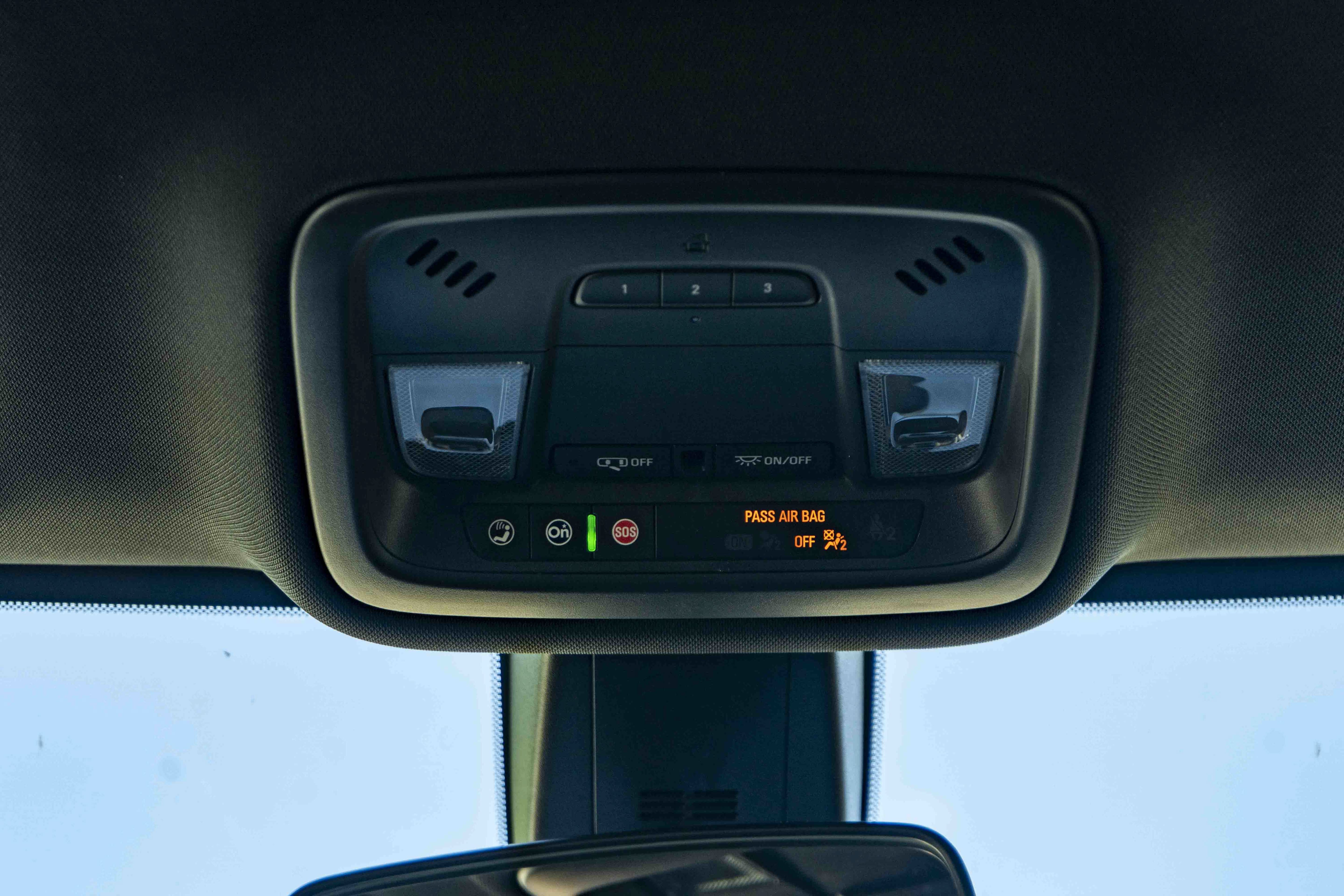 Used 2023 Chevrolet Traverse LT FWD image 33
