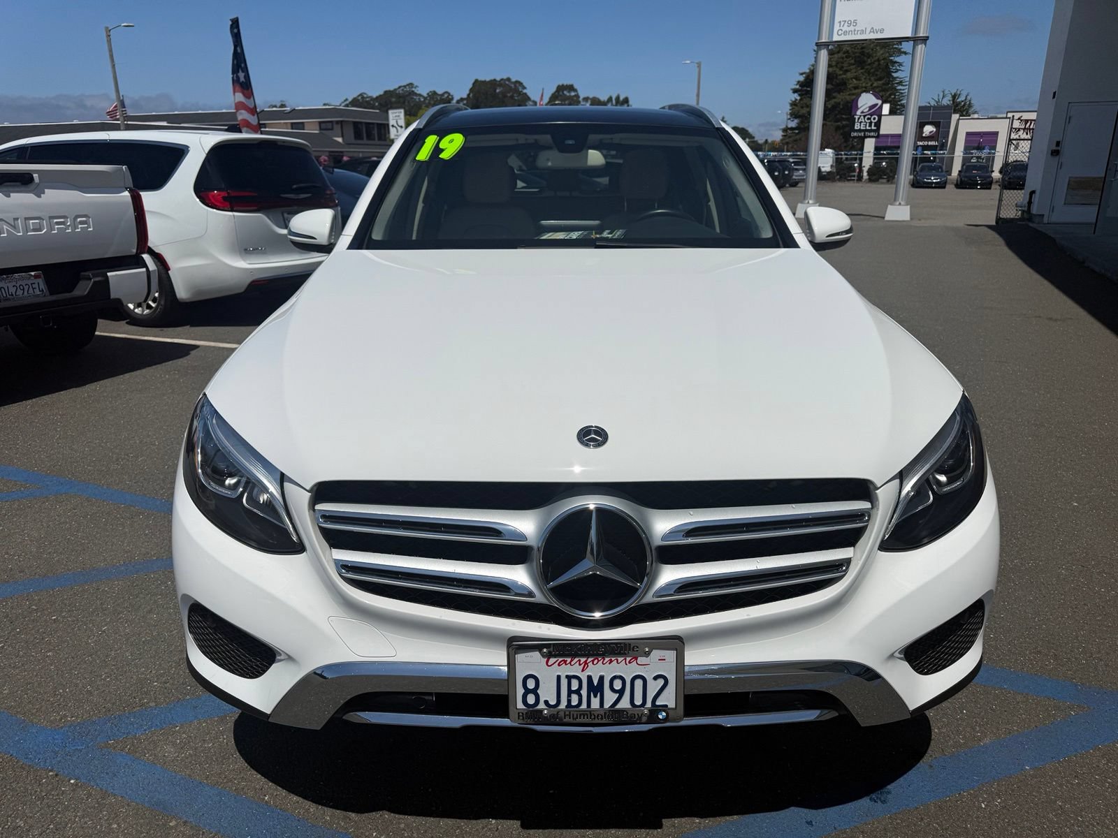 Used 2019 Mercedes-Benz GLC 300 4MATIC image 3