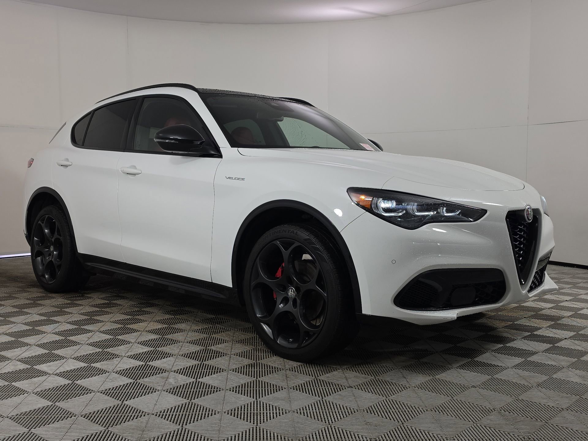 Used 2024 Alfa Romeo Stelvio Veloce