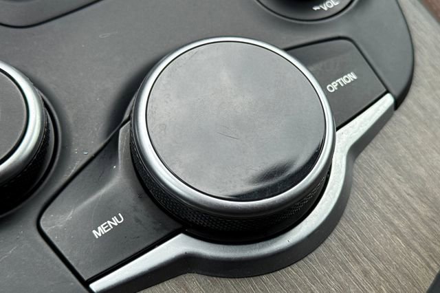 Used 2019 Alfa Romeo Stelvio Ti image 32