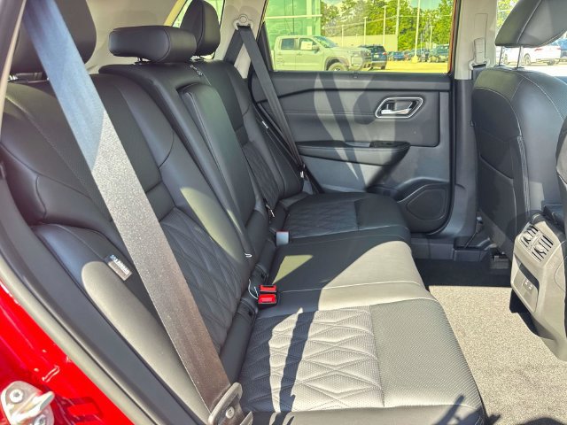 New 2026 Nissan Rogue Platinum AWD/4WD image 12