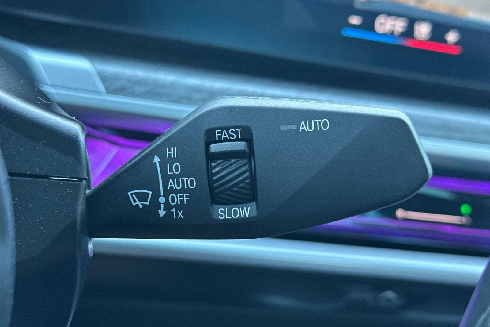 Used 2025 BMW 740i image 38