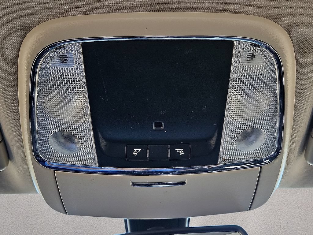 Used 2020 Chrysler 300 Touring w/ Sport Appearance Package RWD image 26