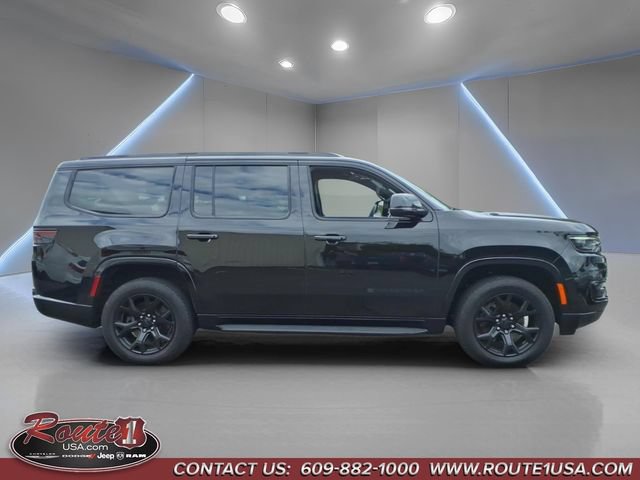 Used 2025 Jeep Wagoneer Series II AWD/4WD image 2
