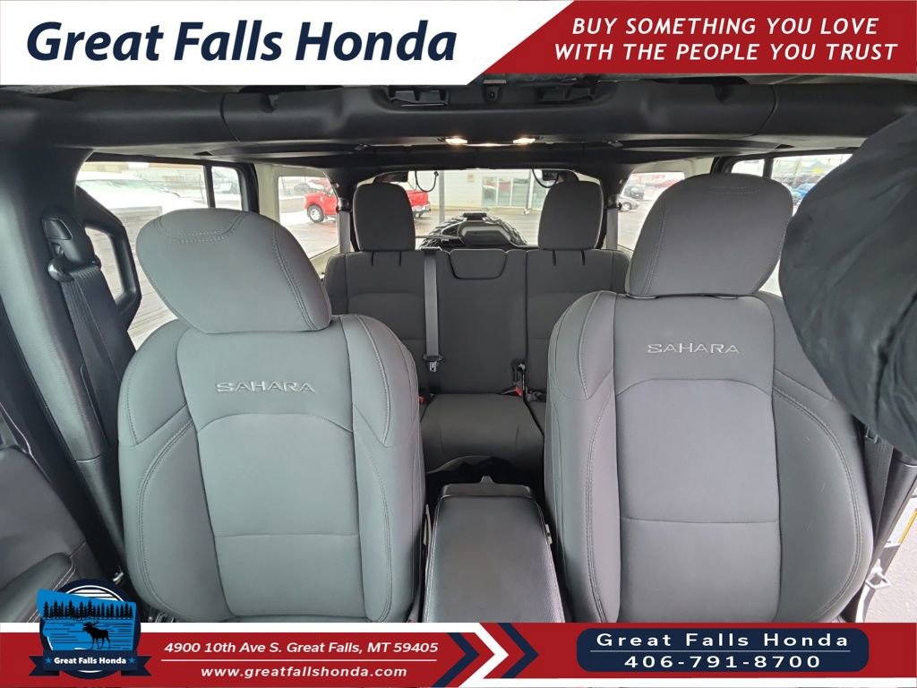 Used 2021 Jeep Wrangler Unlimited Sahara w/ Cold Weather Group image 27