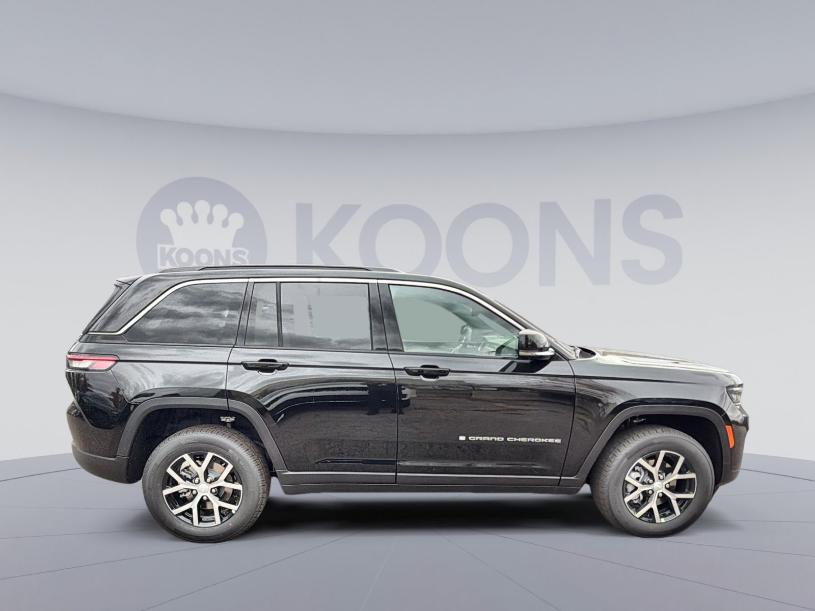 New 2025 Jeep Grand Cherokee Limited w/ Luxury Tech Group II image 8