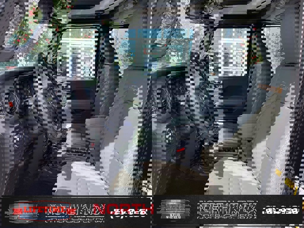 New 2025 Jeep Gladiator Mojave image 3