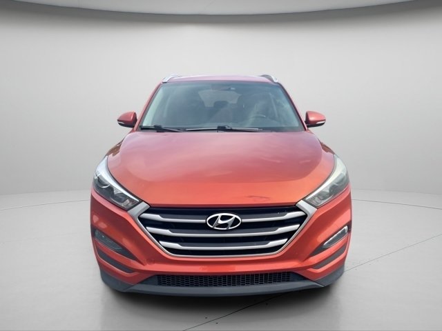 Used 2017 Hyundai Tucson SE Plus AWD/4WD image 3