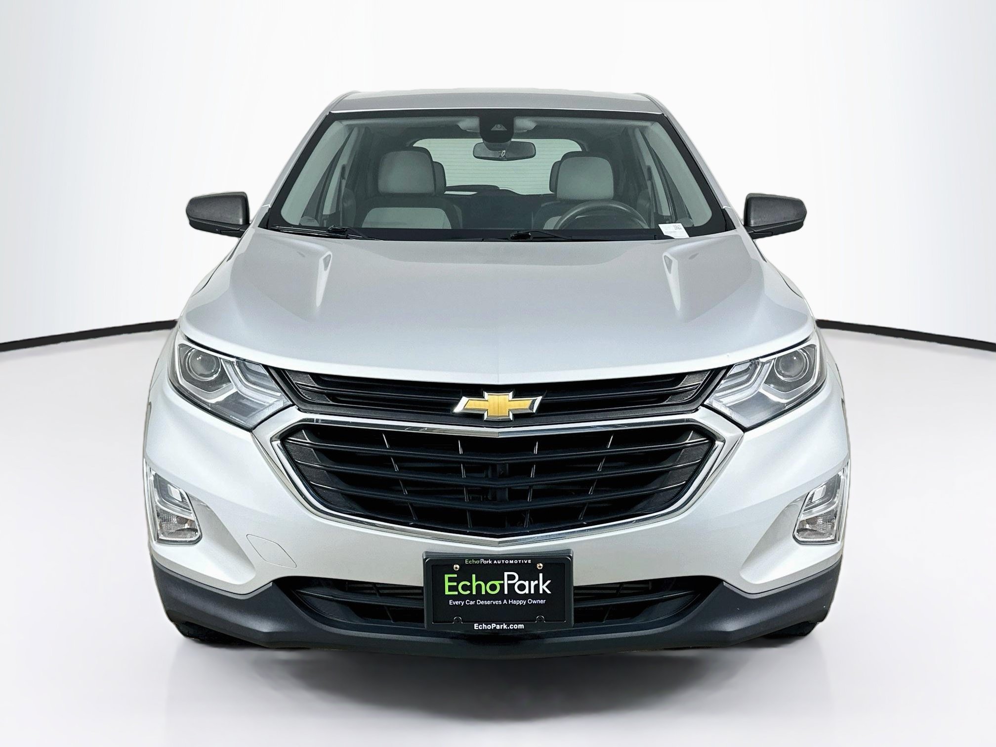 Used 2020 Chevrolet Equinox LS FWD image 2