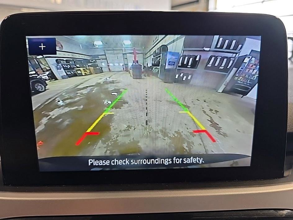 Used 2020 Ford Escape SE image 19