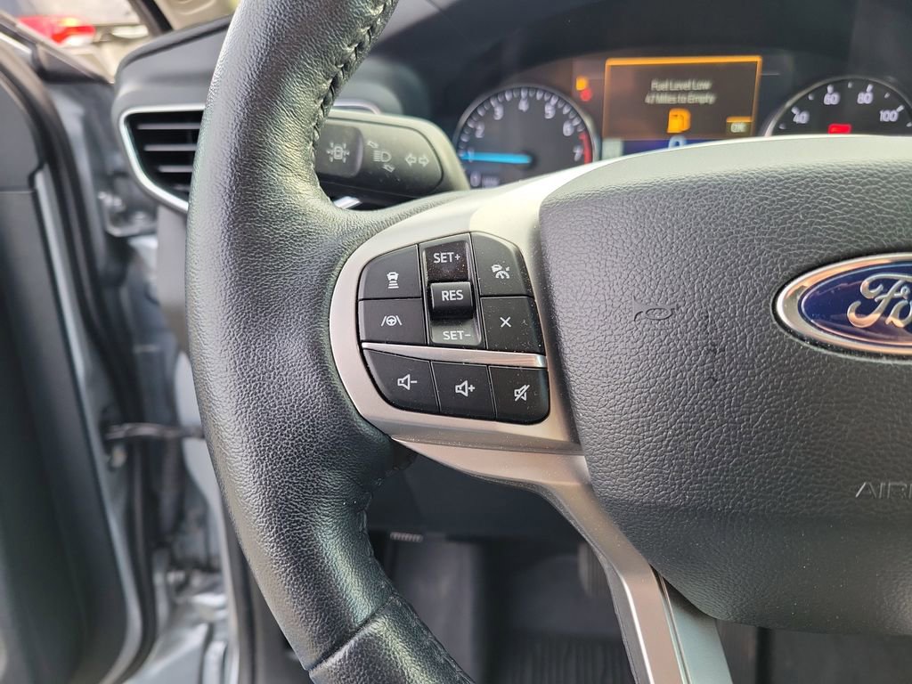 Used 2022 Ford Explorer Limited w/ Equipment Group 301A RWD image 19