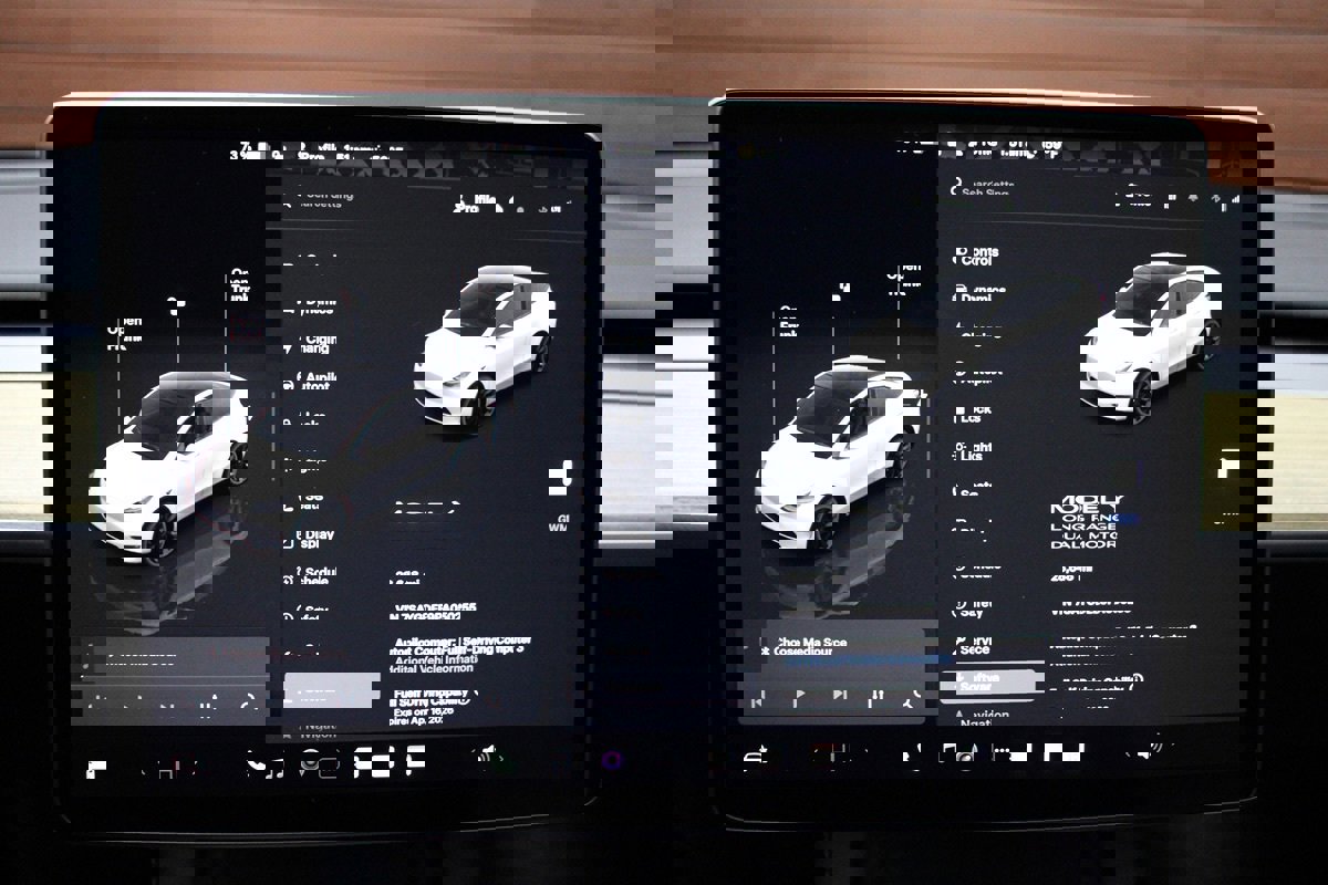 Used 2023 Tesla Model Y Long Range image 30