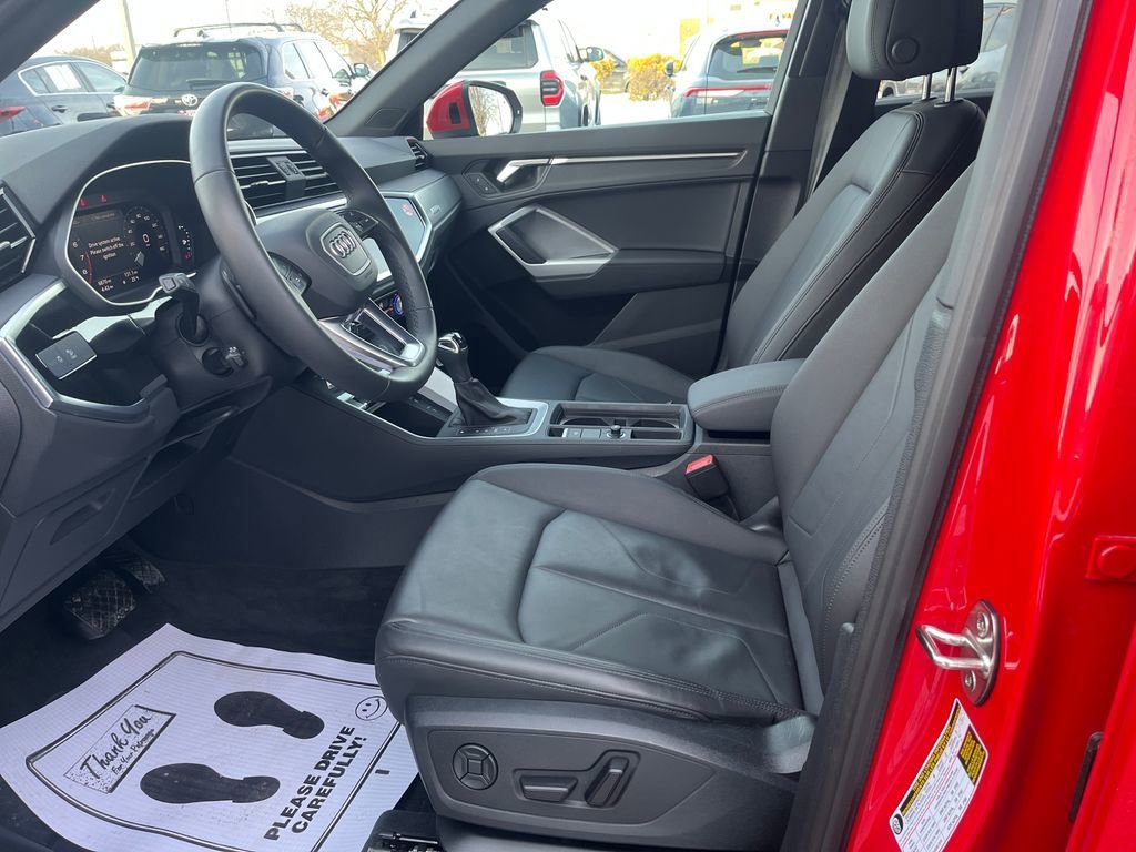 Used 2025 Audi Q3 2.0T Premium image 10